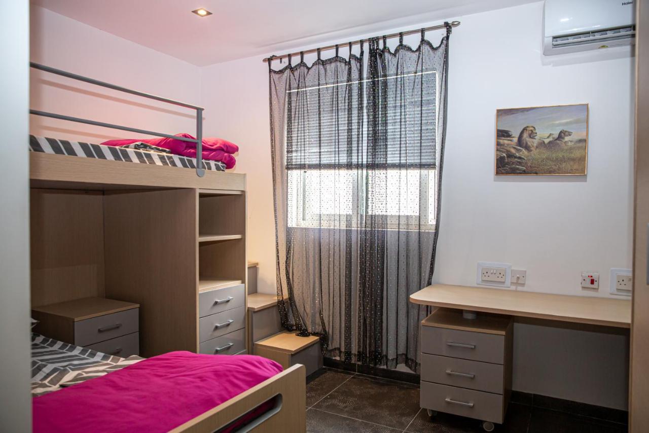 Dolmen Court Flat 10, Qawra Apartment St. Paul's Bay Ngoại thất bức ảnh